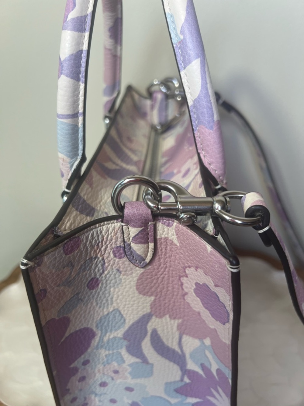 Coach Maggie Small Tote Floral Print Pebbled Leather Purple Ivory Crossbody EUC - Picture 9 of 16
